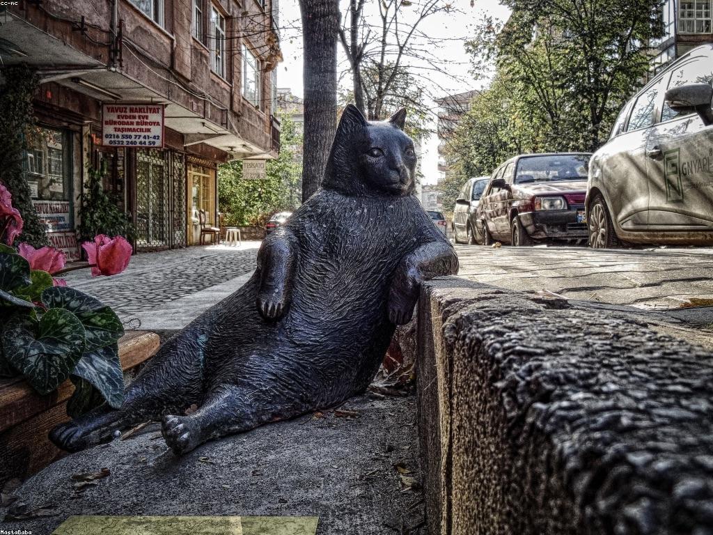 ដំណើរនៃការងារយ៉ាងមិនធម្មតារបស់អ្នកលេង